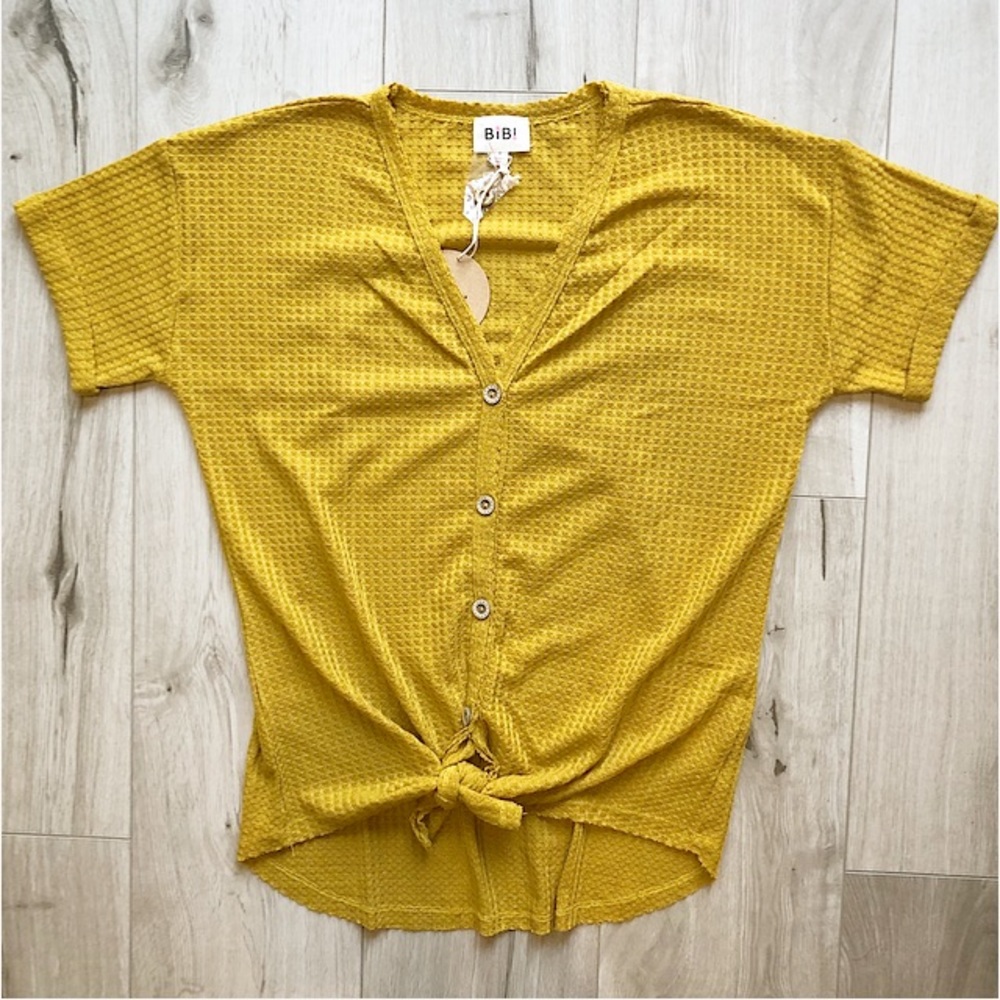 Waffle knit mustard yellow top. - Picture 4 of 5